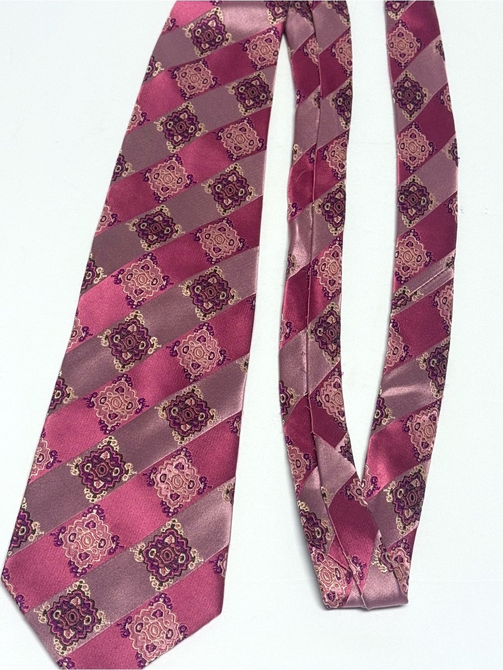 Steve Harvey Collection Silk Jacquard Tie Pink Mauve Burgundy Medallion Stripe - Picture 2 of 3